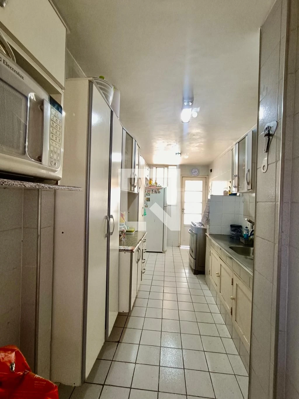 Furnished apartment with private yard and BBQ — photo 41