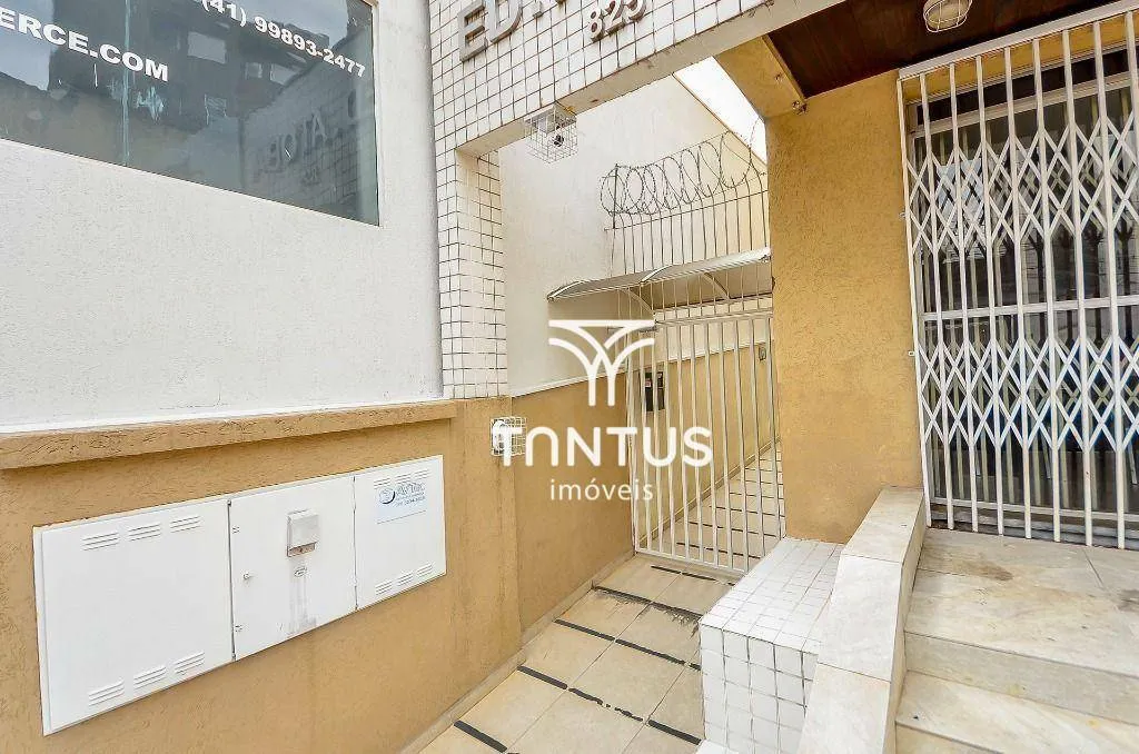 1-bedroom 24 m² apartment with a compact kitchen corner — photo 2