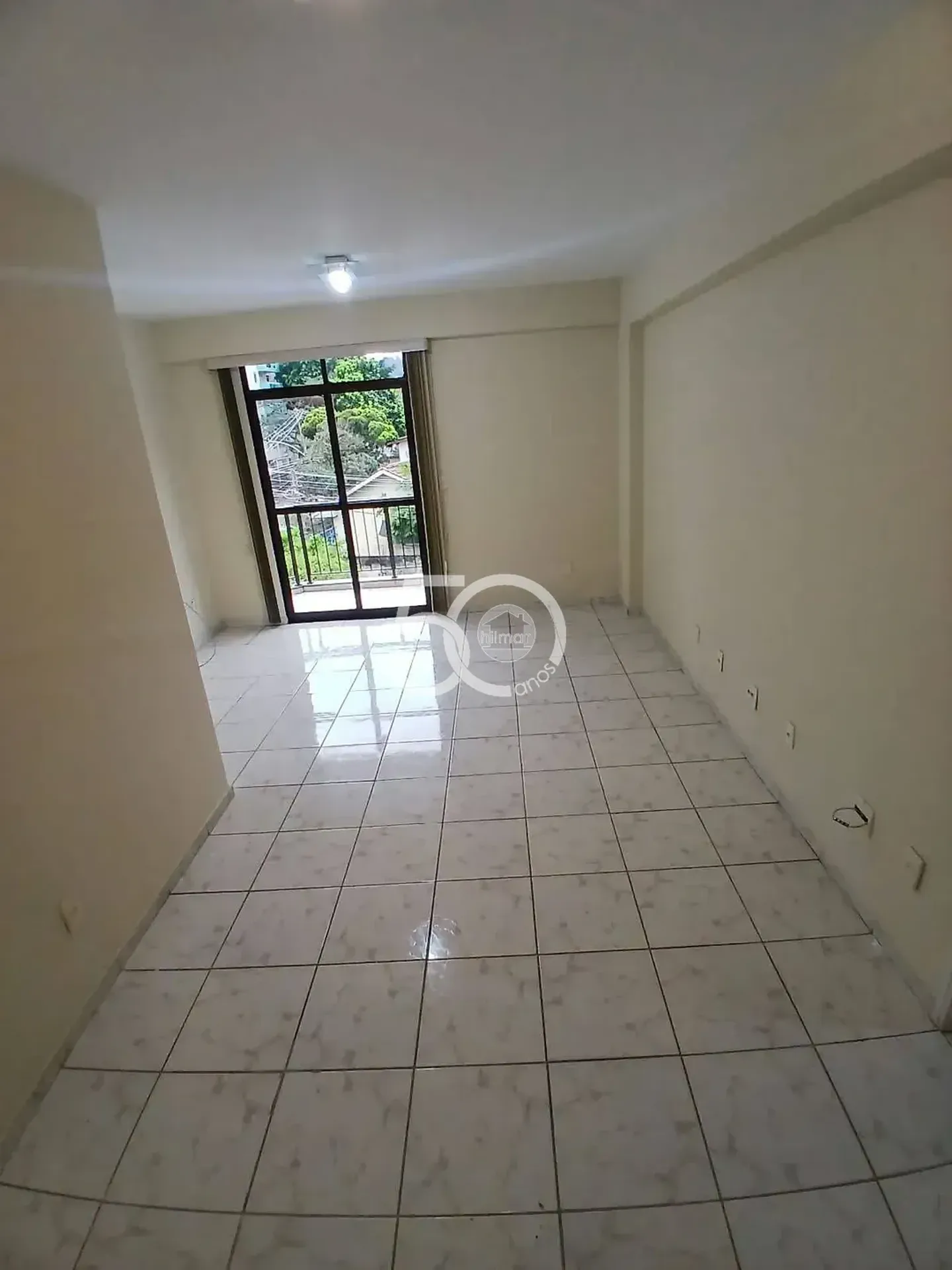 98 m² apartment with 3 bedrooms and 2 garage spaces — photo 19