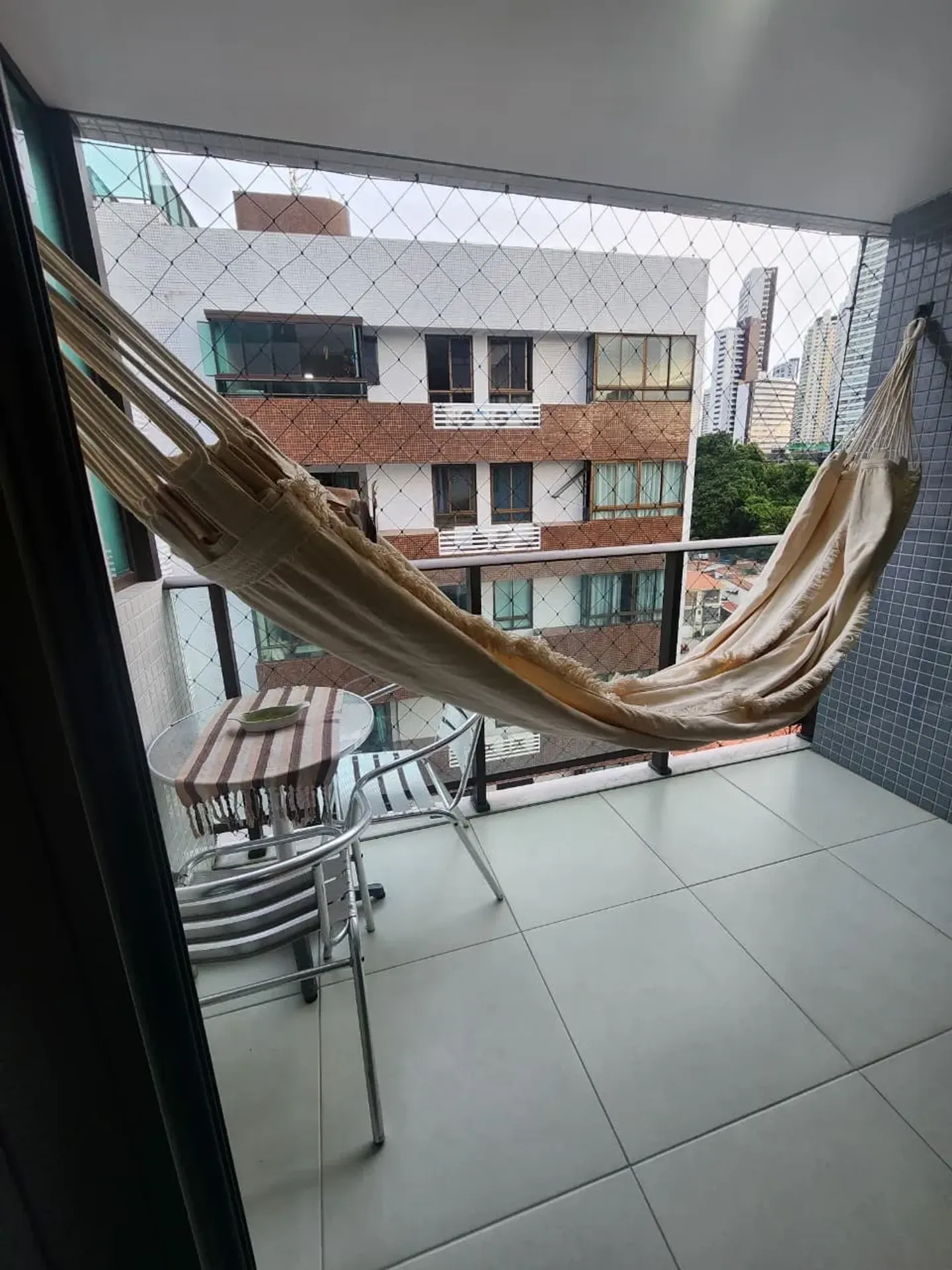 Furnished 2-bedroom apartment with city view — photo 20