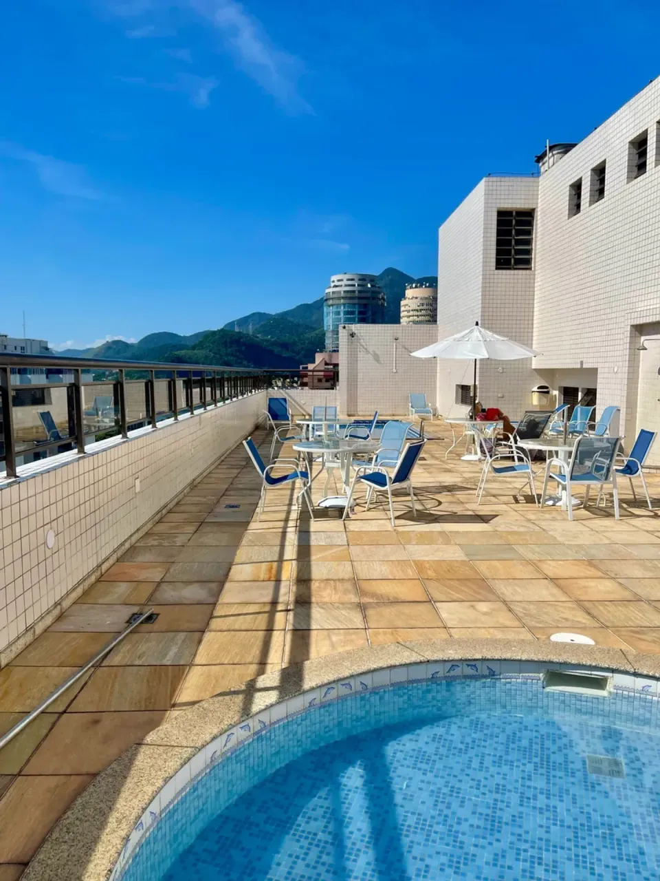 Apartamento de 2 quartos com ar-condicionado e 1 vaga — photo 4