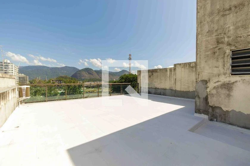 Furnished 185 m² apartment with 3 bedrooms and balcony — photo 24