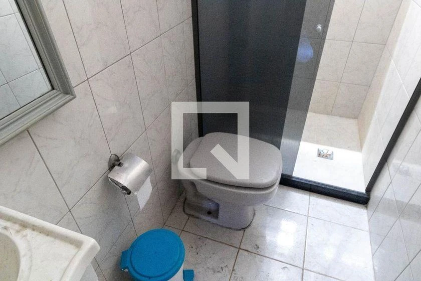 Wood or laminate floors in a 2-bedroom apartment, 50 m² — photo 9
