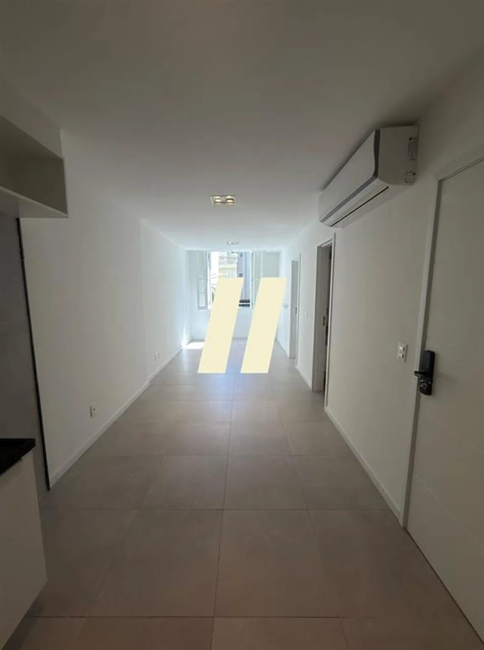Furnished 1-bedroom apartment with 1 bathroom — photo 19