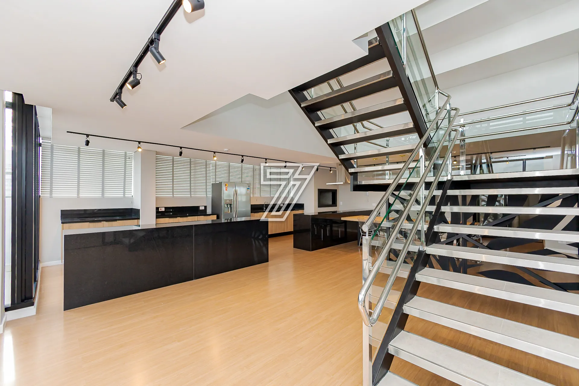 Floor-to-ceiling windows in a one-bedroom apartment, 29 m² — photo 35