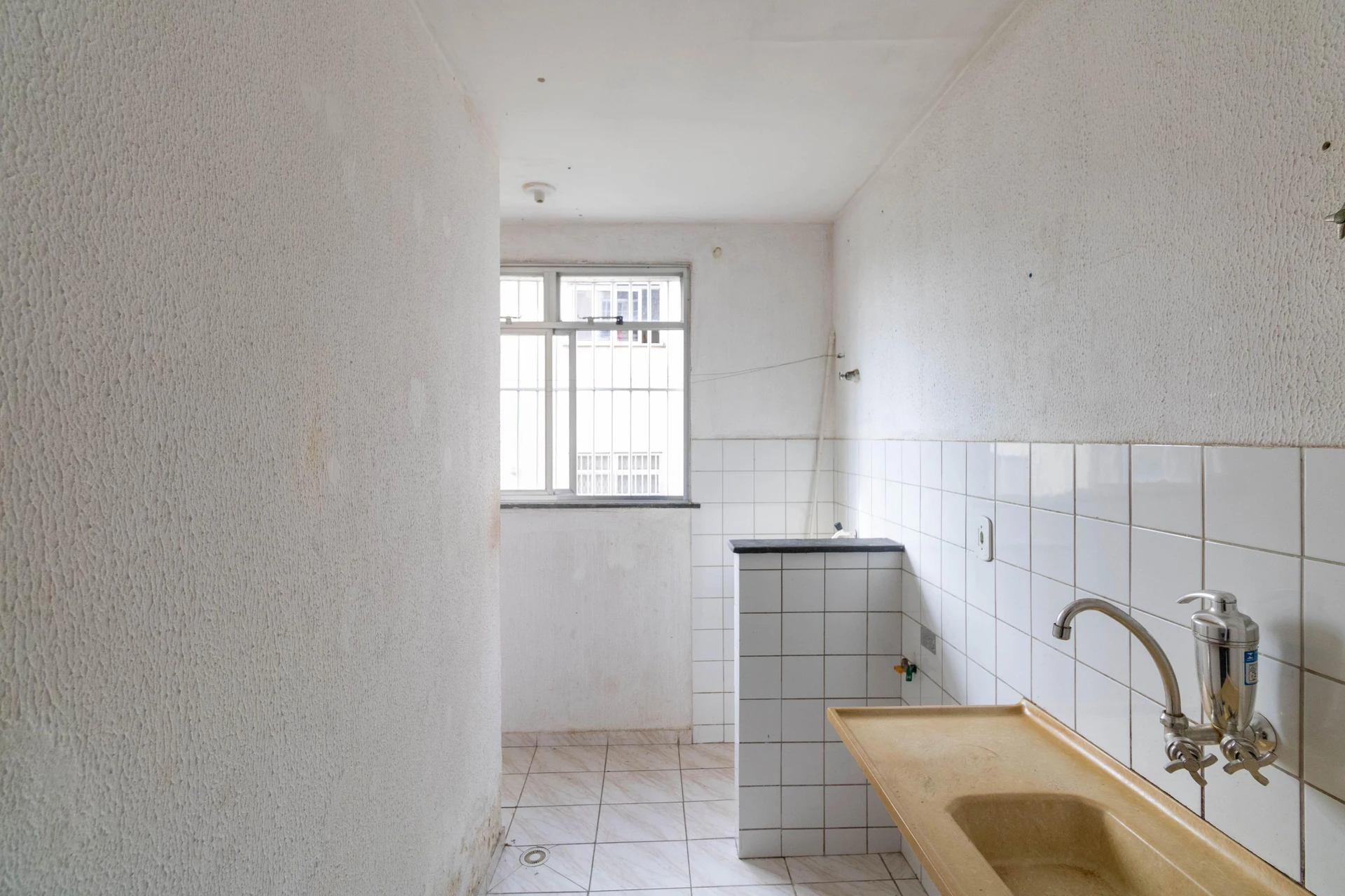 2-bedroom apartment in a building with a gym — photo 19