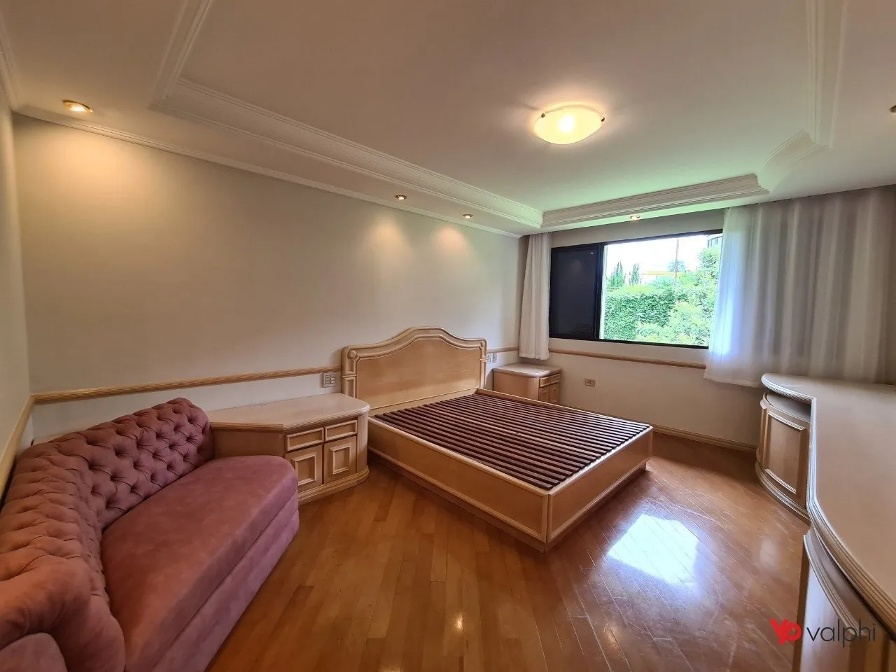Condo house with 3 en-suite bedrooms and private garden — photo 4
