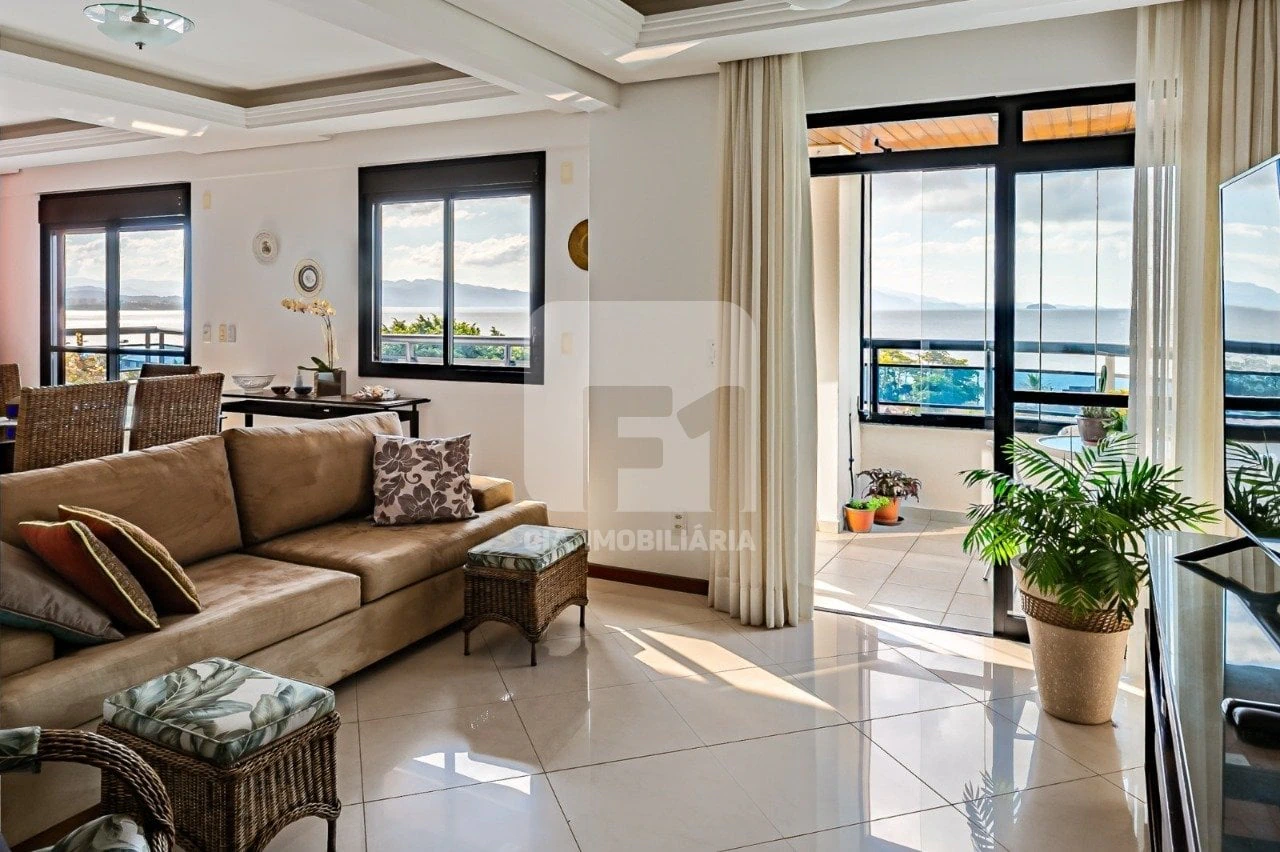 347 m² apartment with 3 en-suite bedrooms and private BBQ — photo 3