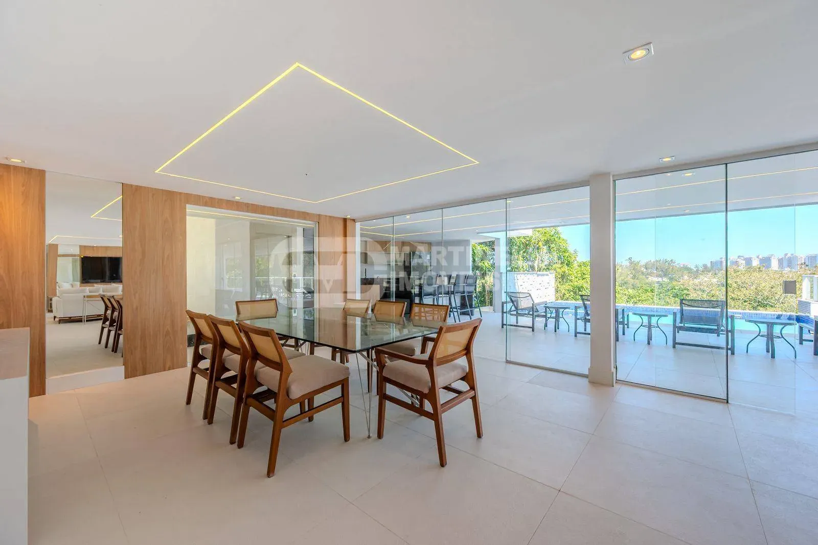 Furnished house with 5 bedrooms and 6 bathrooms — photo 27