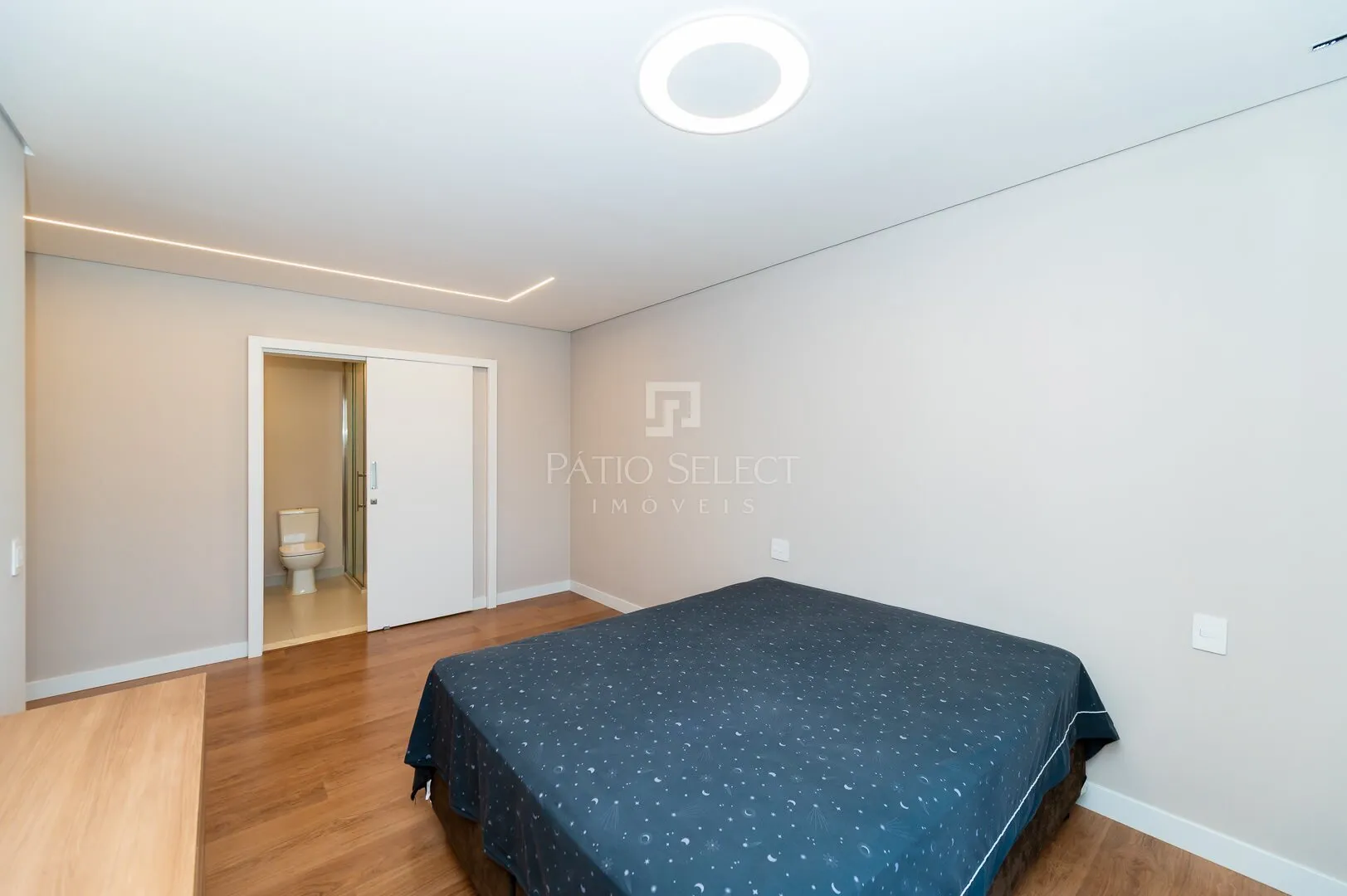 220 m² apartment with 3 en-suite bedrooms and 2 parking — photo 40