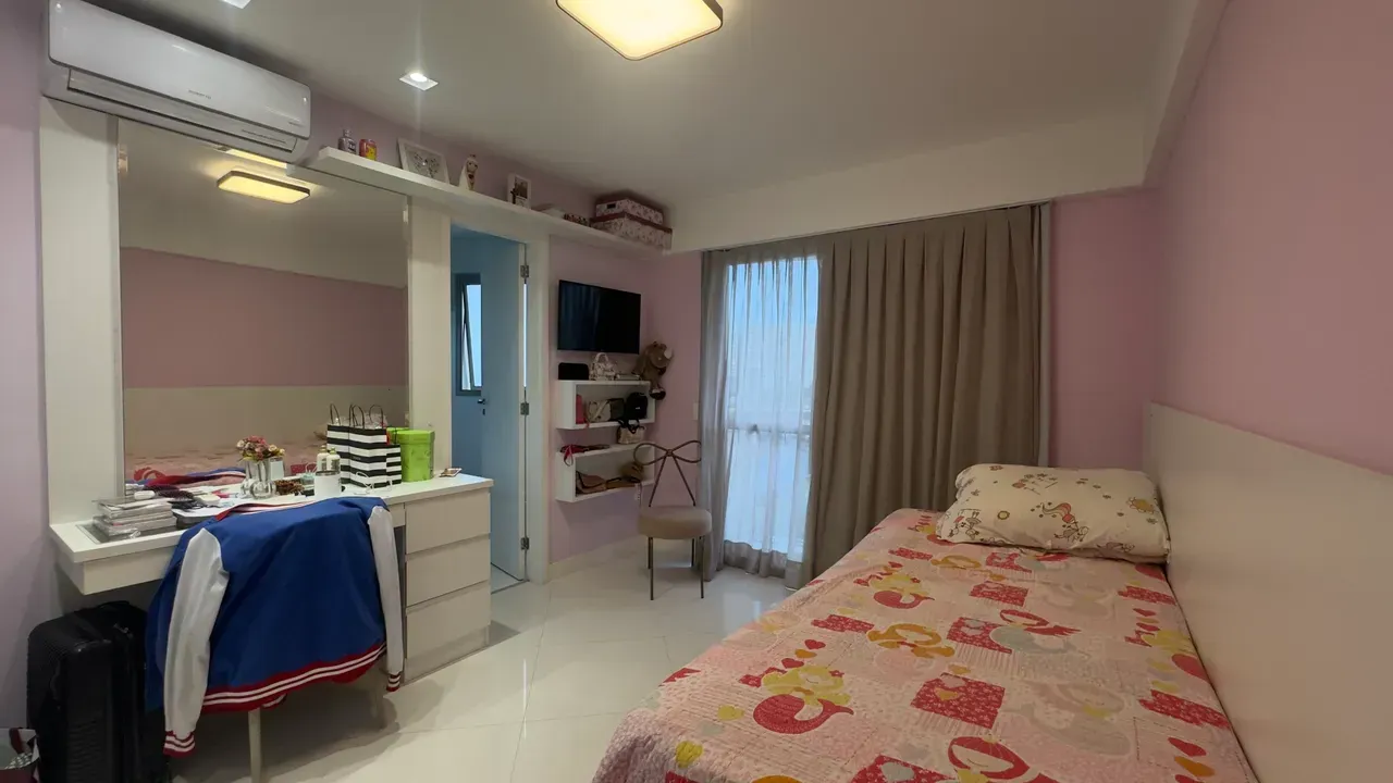 4-bedroom apartment with open-plan kitchen — photo 21
