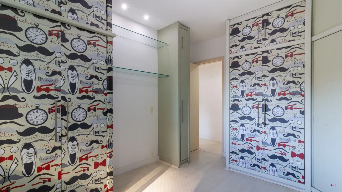Панорамні вікна та 4 спальні: квартира 217 м² — photo 8