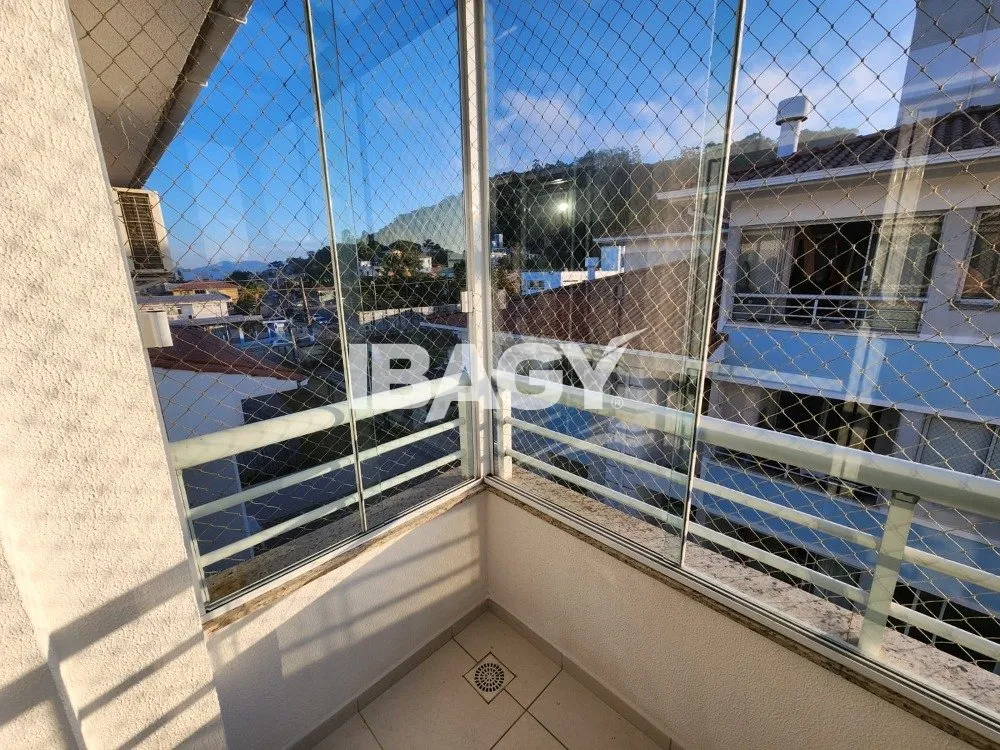Glass-enclosed balcony in a 2-bedroom apartment, 66 m² — photo 8