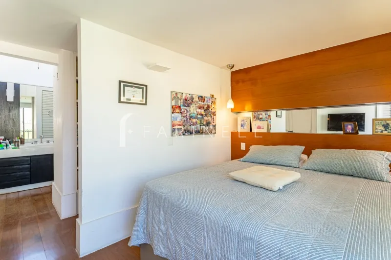 Furnished duplex apartment with 1 bedroom and 3 bathrooms — photo 3