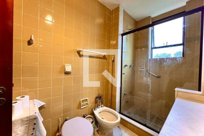 Furnished apartment, 180 m², with a glass-enclosed balcony — photo 19