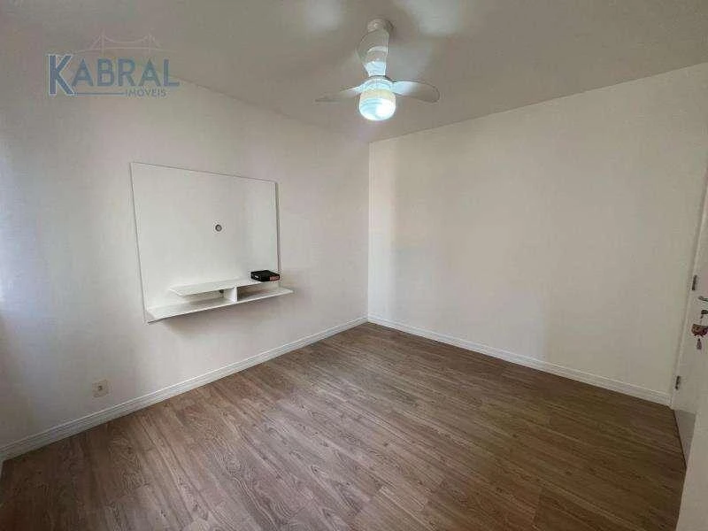 Дерев'яна підлога або ламінат та 1 спальня: квартира 43 м² — photo 4