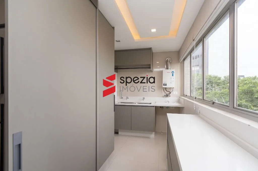 332 m² apartment with 2 bedrooms and 5 bathrooms — photo 30
