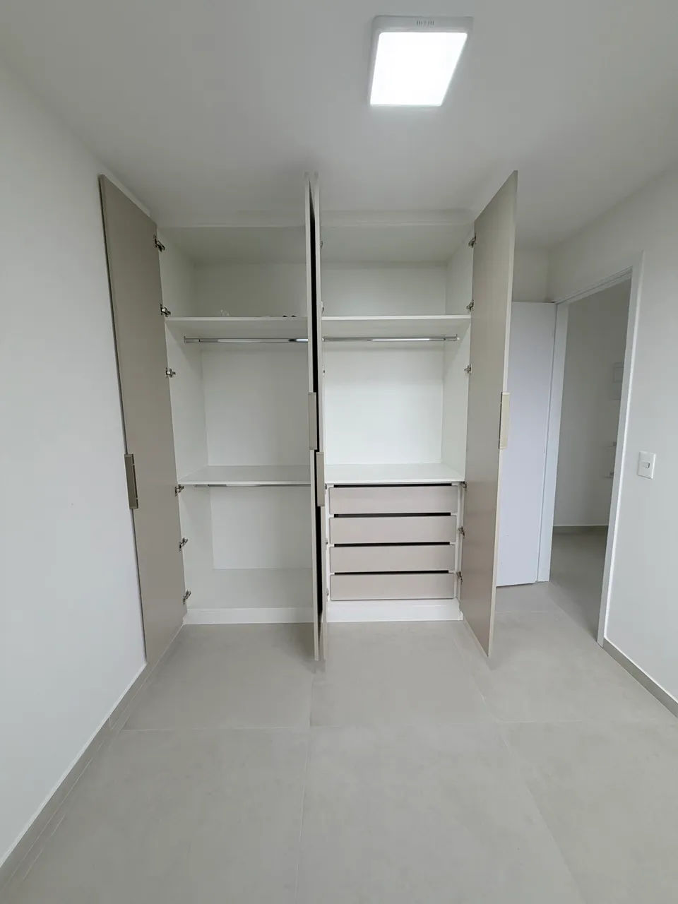 Квартира на 3 спальни с отдельной закрытой кухней — photo 13