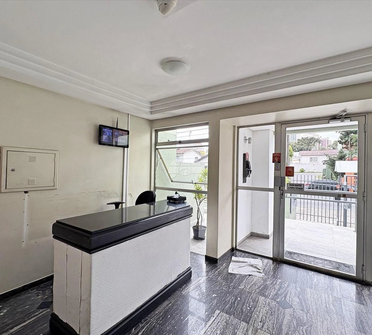 Дерев'яна підлога або ламінат та 1 спальня: квартира 36 м² — photo 6
