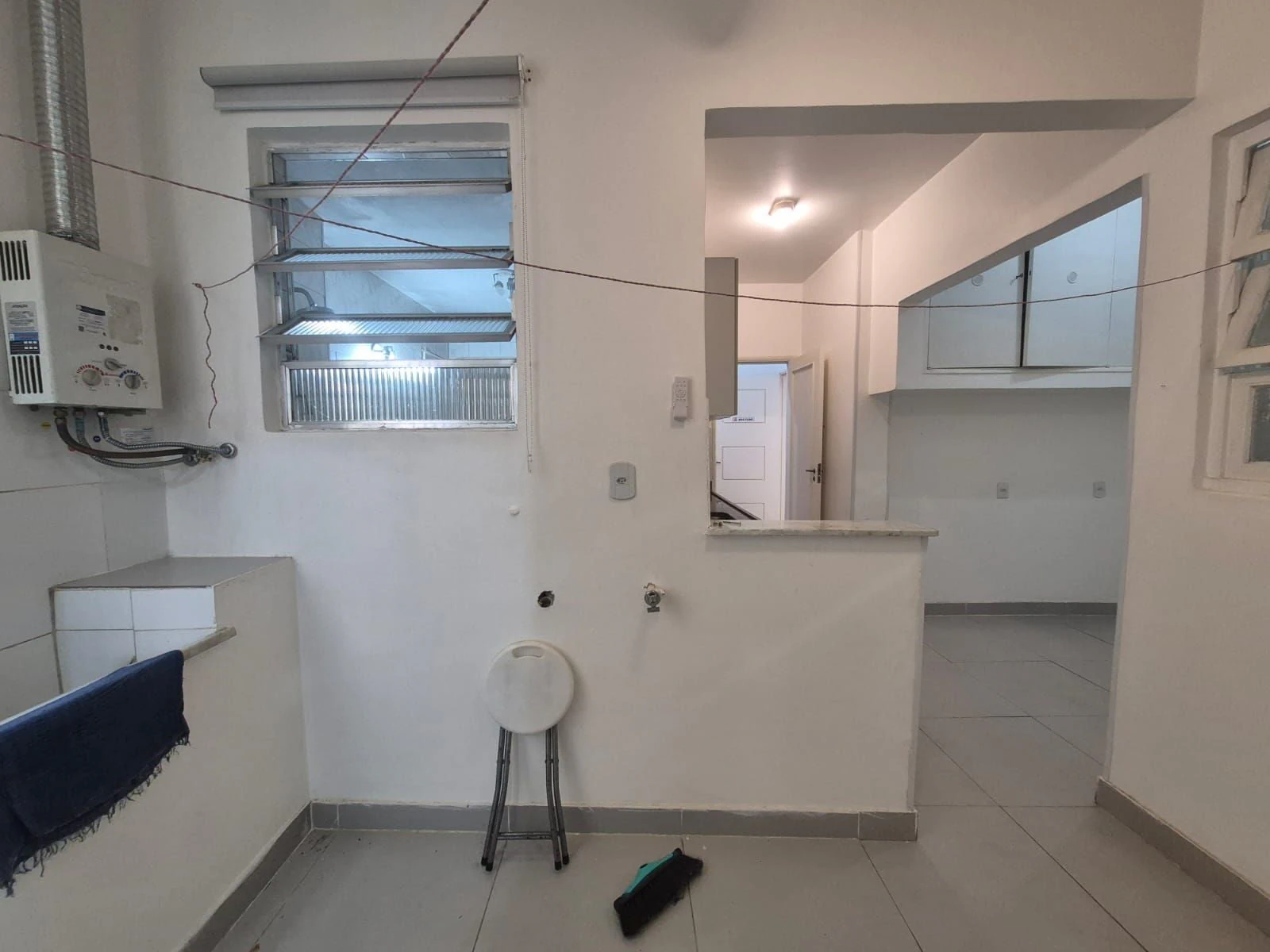 Wood or laminate floors in a 3-bedroom apartment, 100 m² — photo 22