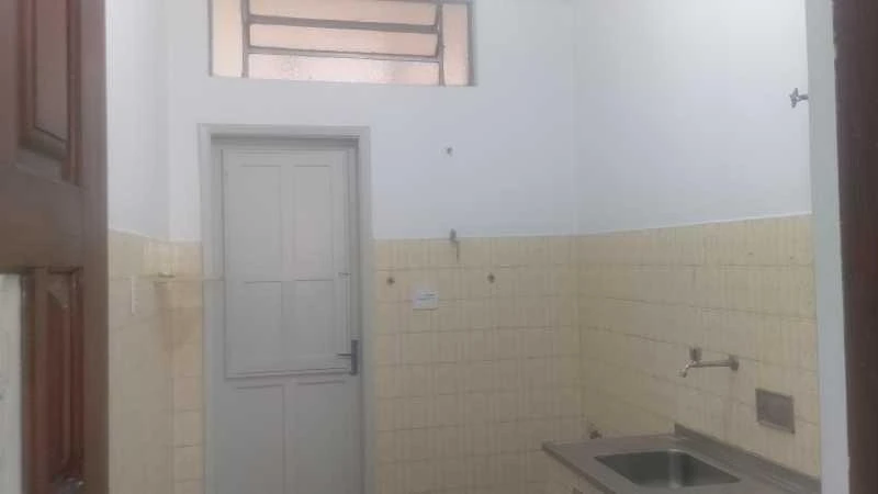 Деревянный пол или ламинат и 2 спальни: квартира 55 м²