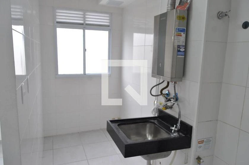 2-bedroom apartment in a building with a gym — photo 18