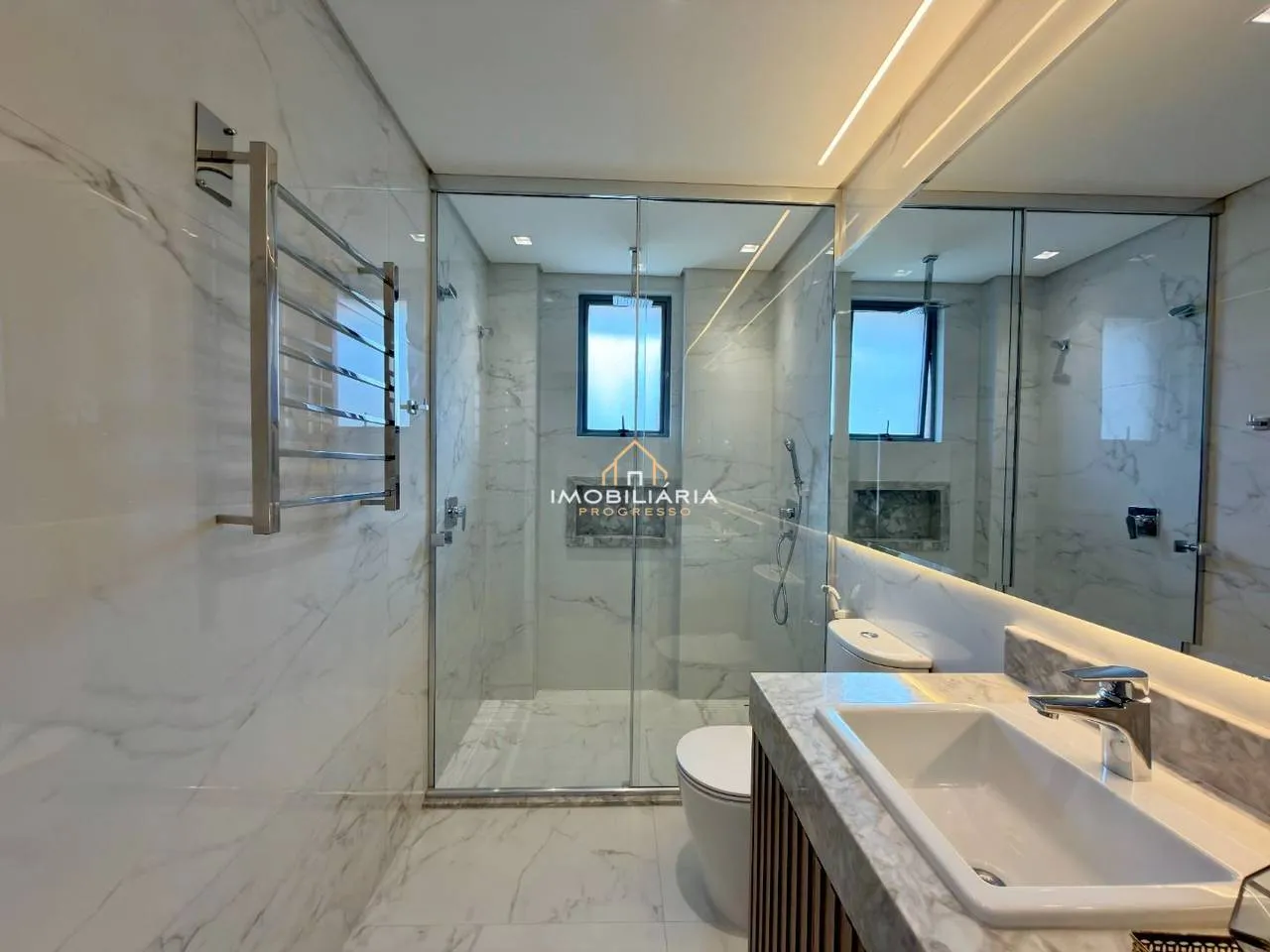 Dishwasher in a 3-bedroom apartment, 153 m² — photo 47