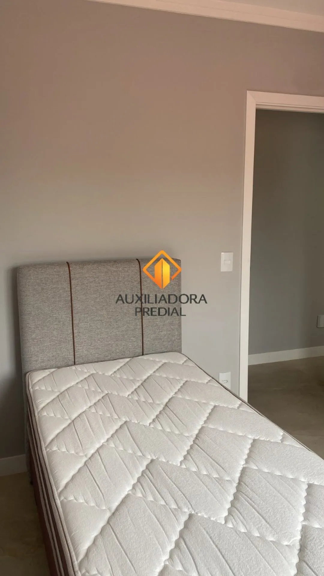 Furnished 2-bedroom apartment with a balcony — photo 36