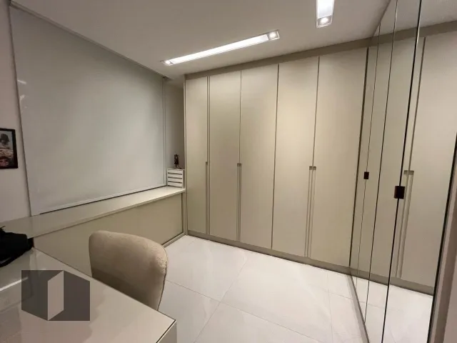 Furnished apartment with 3 bedrooms and 4 bathrooms — photo 11