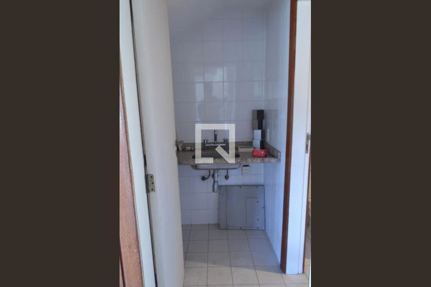 Condominium house with 6 bedrooms and shared open pool — photo 46