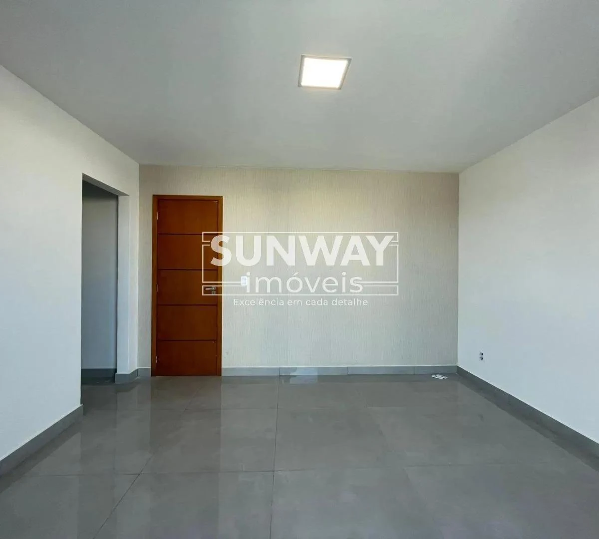 Casa, 380 m², com janelas do piso ao teto — photo 22