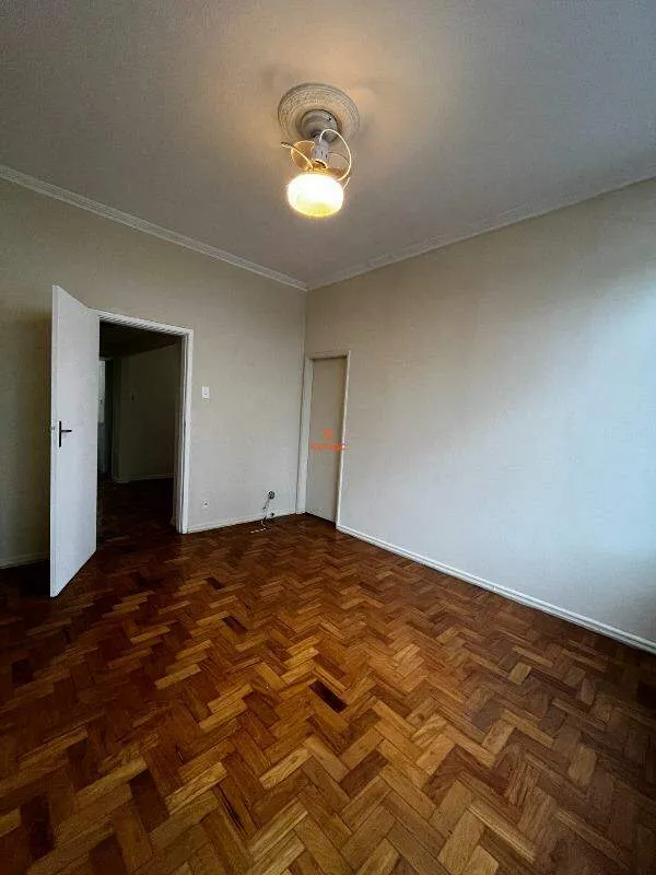 2-bedroom apartment with wood or laminate floors — photo 19