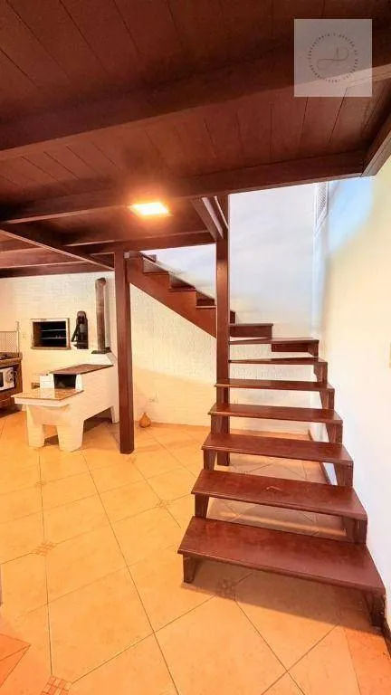 Furnished house with 3 bedrooms and 4 bathrooms — photo 36
