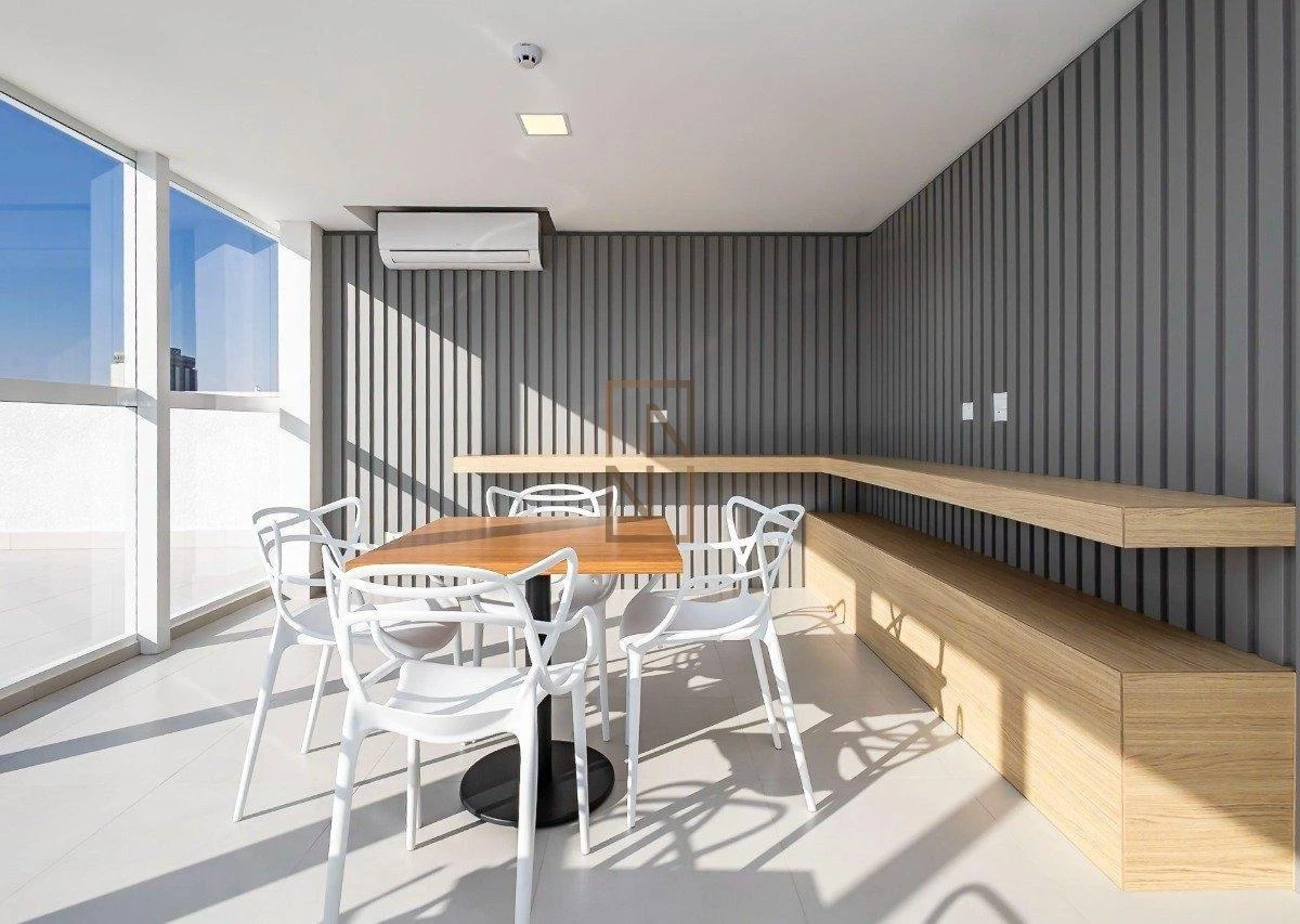 One-bedroom apartment in a building with a coworking space — photo 21