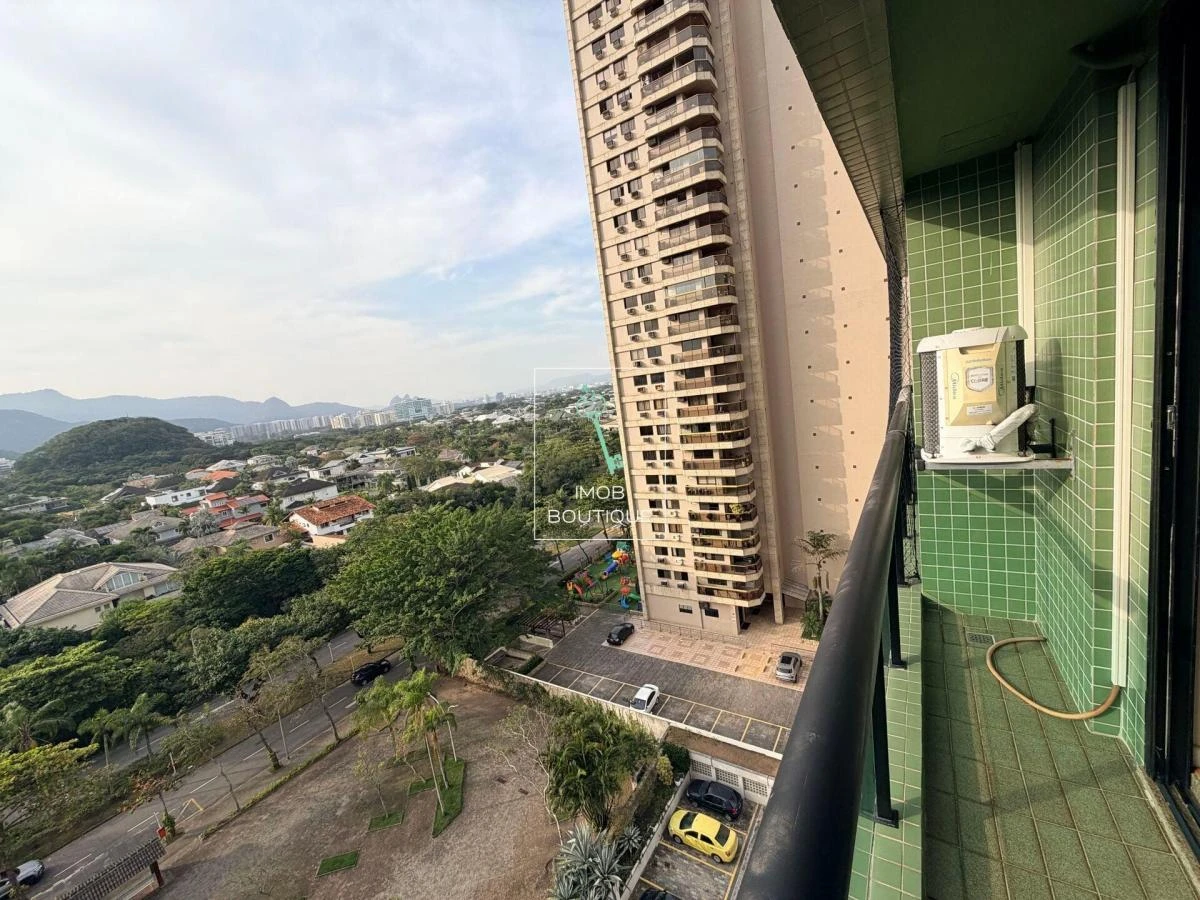 Apartment with enclosed balcony, 3 bedrooms and 2 parking — photo 28