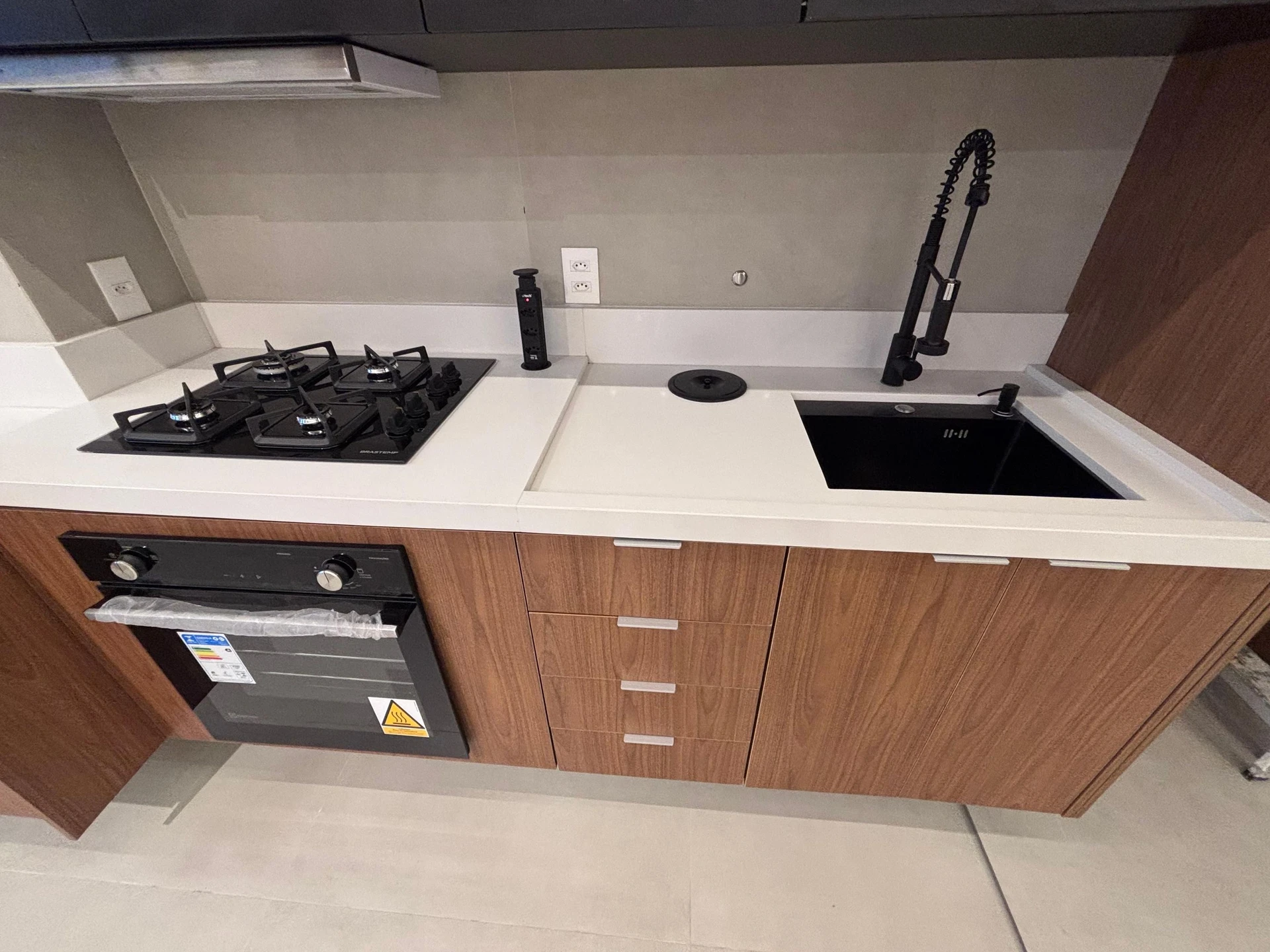 3-bedroom apartment with open-plan kitchen — photo 30