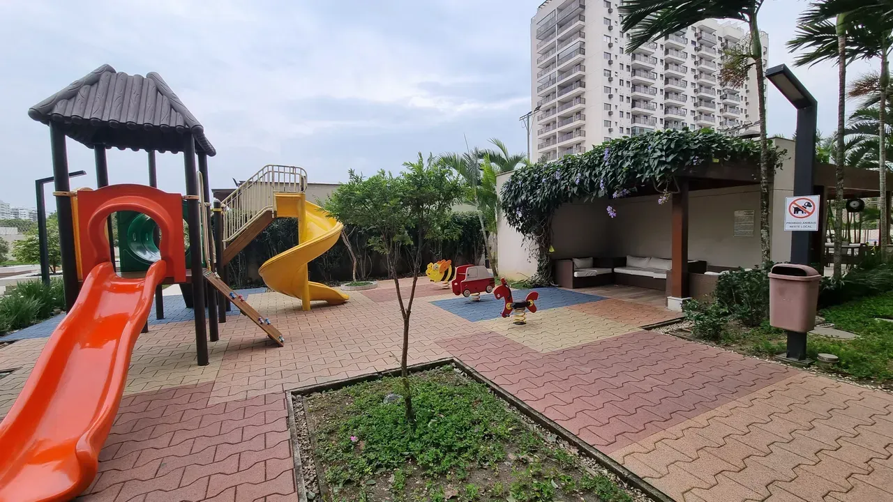 Apartamento com 2 quartos e cozinha fechada moderna — photo 14