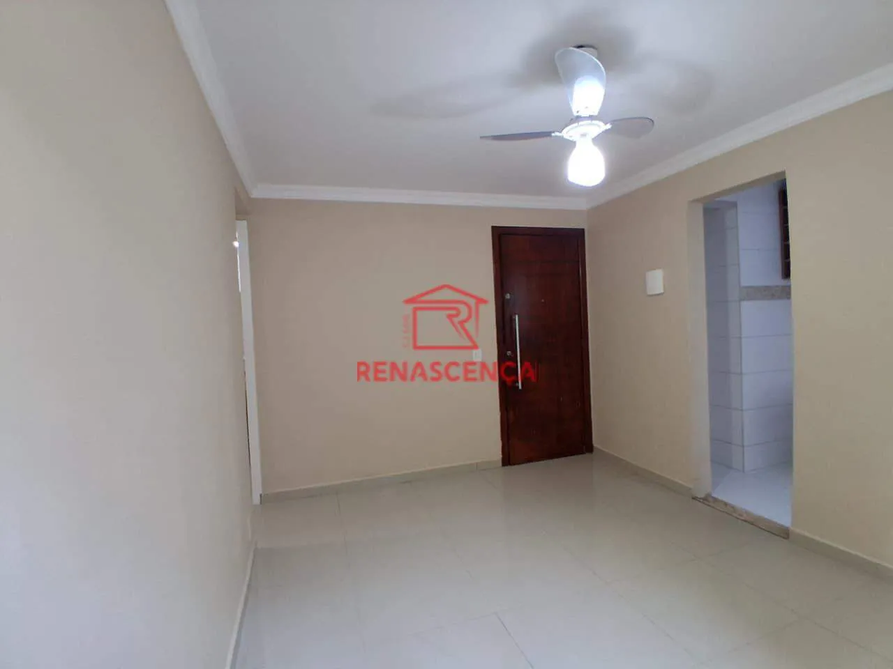 3-bedroom apartment in a building with a pool — photo 5