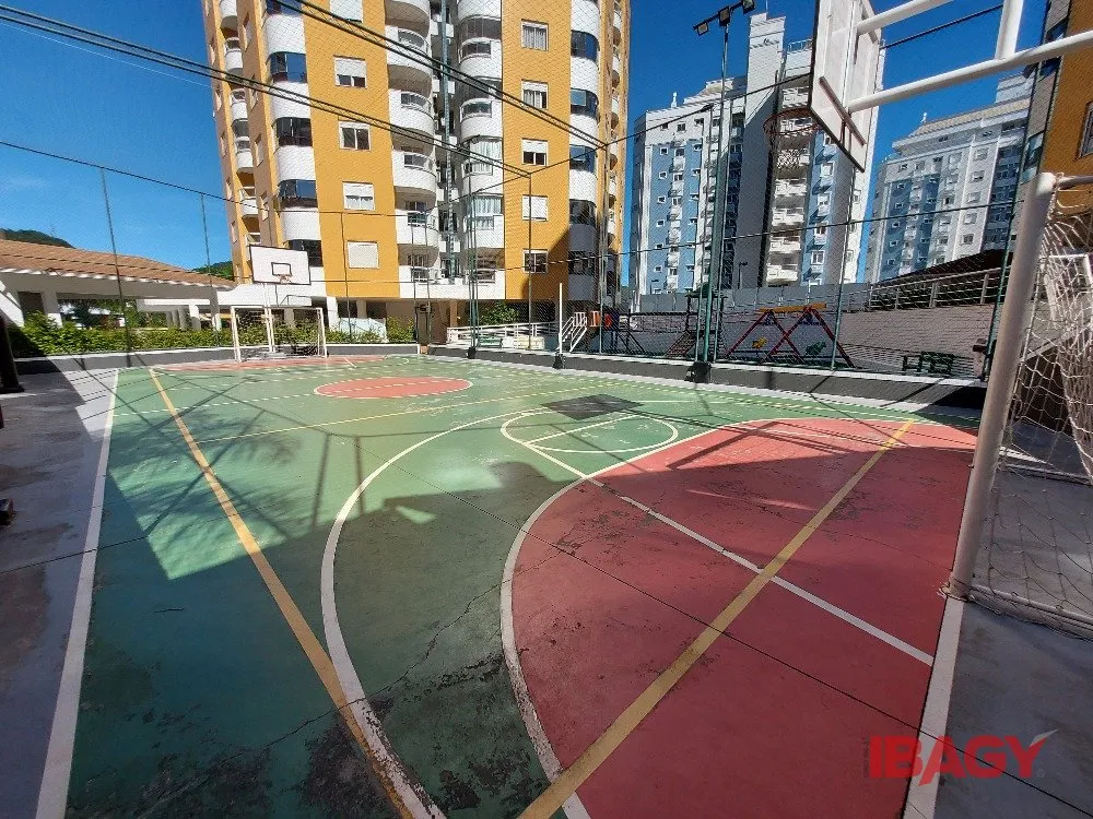 3-bedroom apartment with 1 en-suite and 2 parking spots 145 m² — photo 57