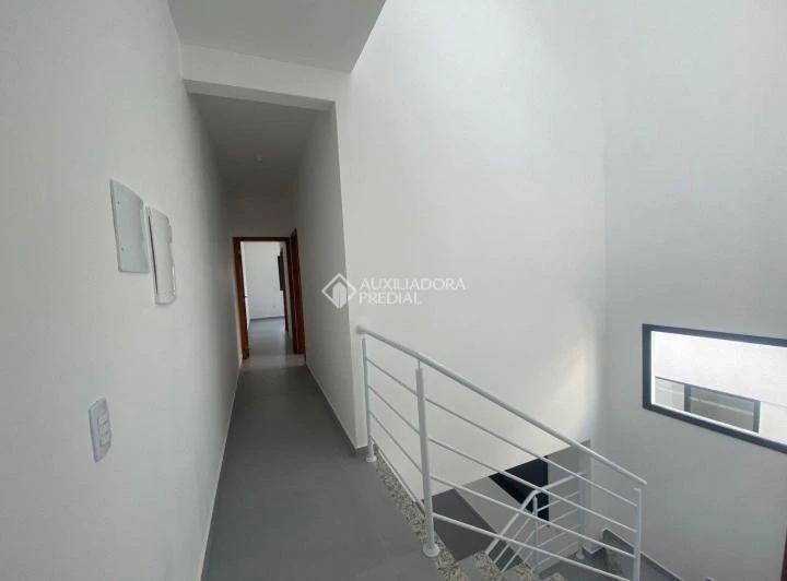 Rental house with 3 en-suite bedrooms and 439 m² — photo 6