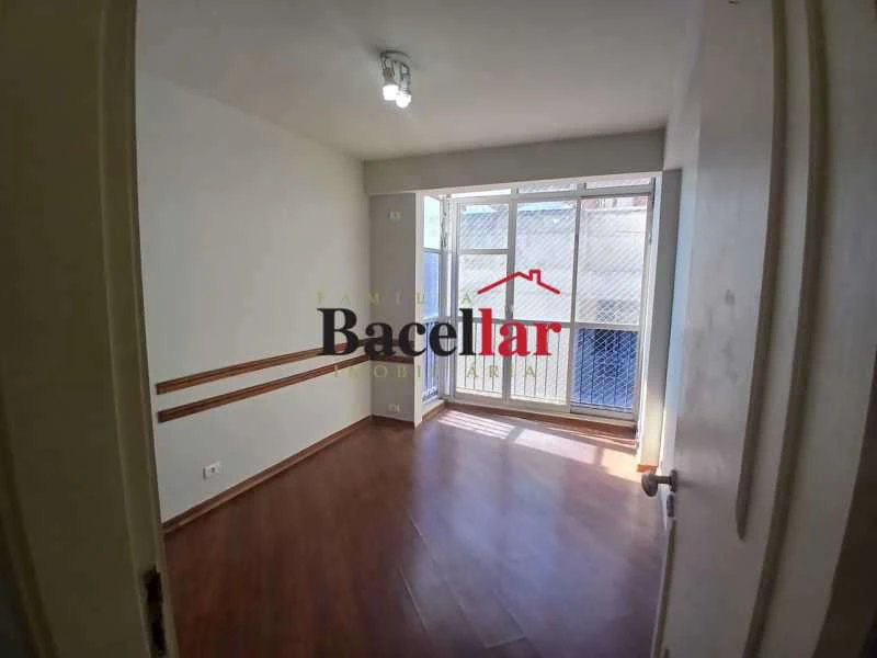 Top-floor apartment with 2 bedrooms and 2 baths, 122 m² — photo 7