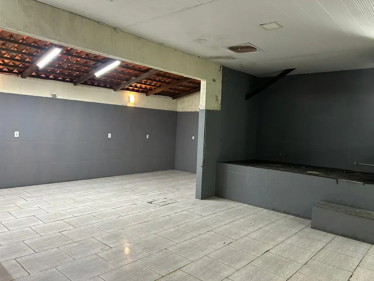Немеблированный дом 230 м² с 3 спальнями и отдельной кухней — photo 10
