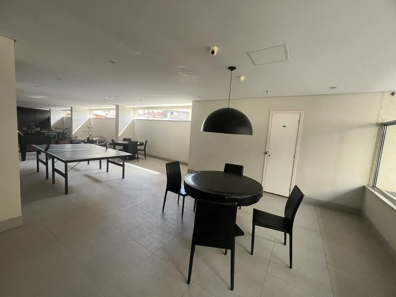 Unfurnished 2-bedroom apartment with built-in wardrobes — photo 25