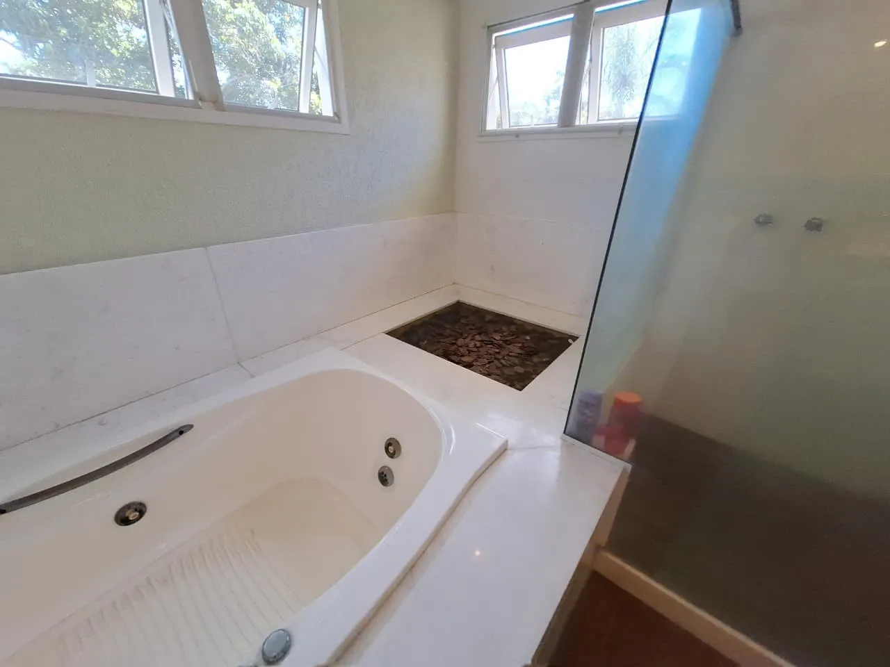 Furnished house with 4 bedrooms and 5 bathrooms — photo 45
