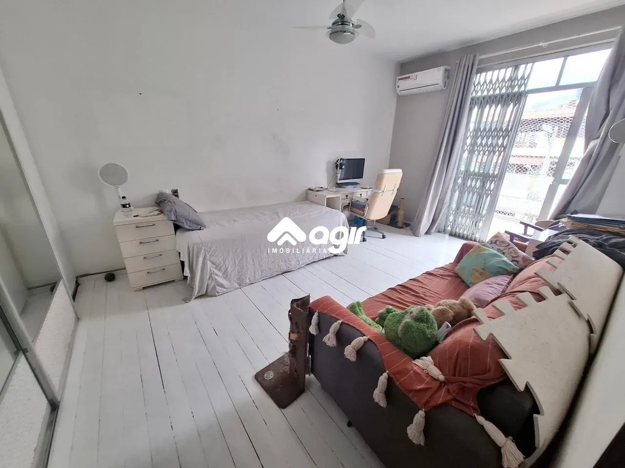 Furnished house with 4 bedrooms and 4 bathrooms — photo 21