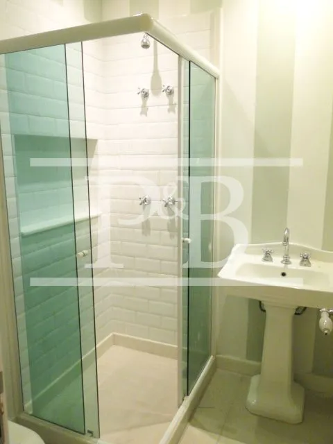 4-bedroom apartment with air conditioning — photo 7