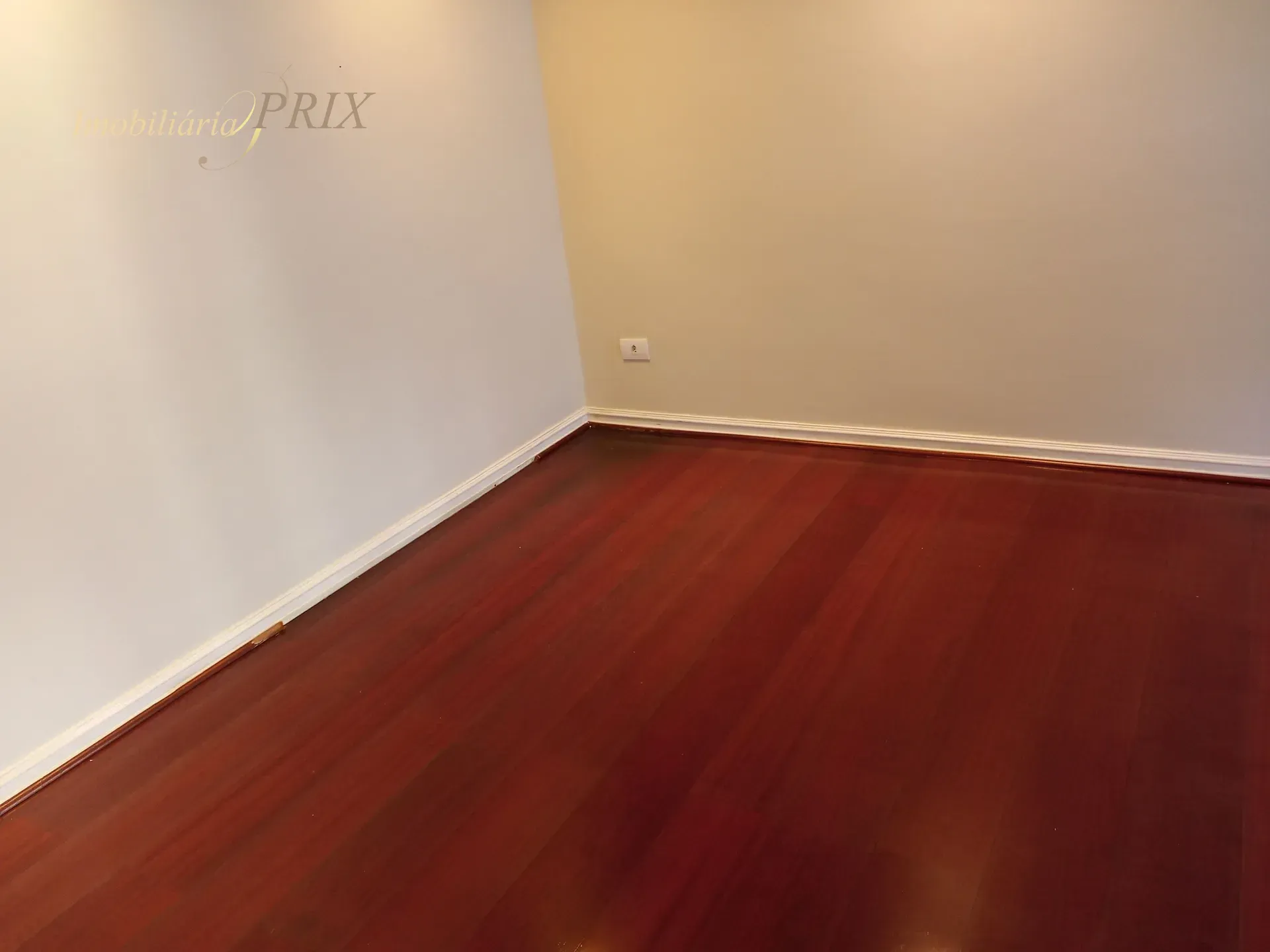 3-bedroom apartment with 90 m², balcony and 2 parking spots — photo 25