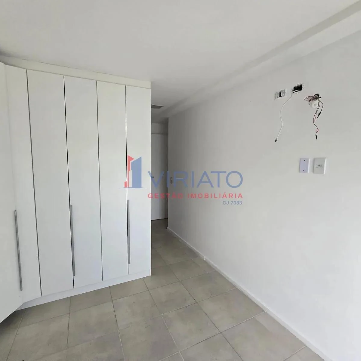 Apartment with 5 bedrooms and 2 bathrooms plus a balcony — photo 36