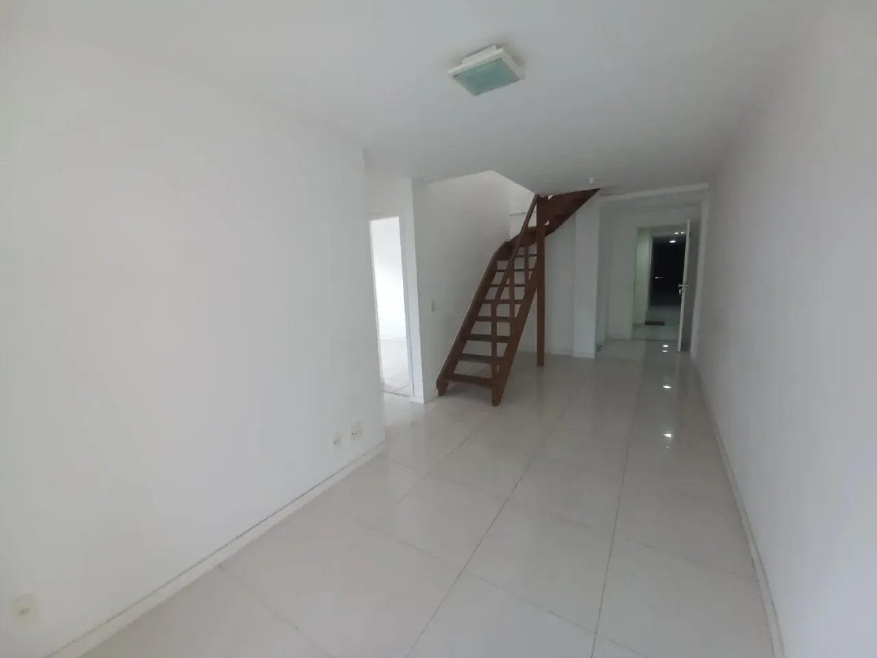 3-bedroom 3-bath apartment with 1 parking space — photo 13