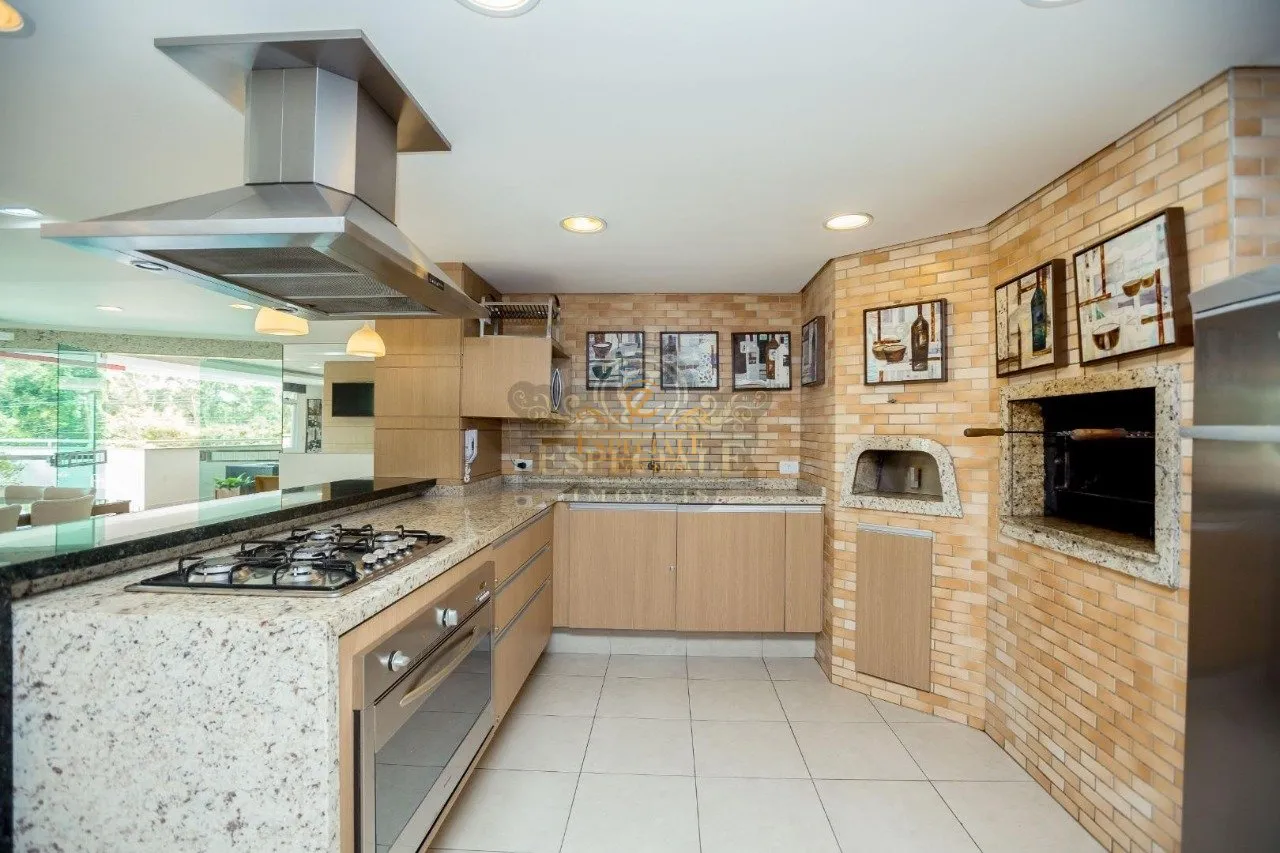 3-bedroom apartment with 2 parking spots and 134 m² — photo 36